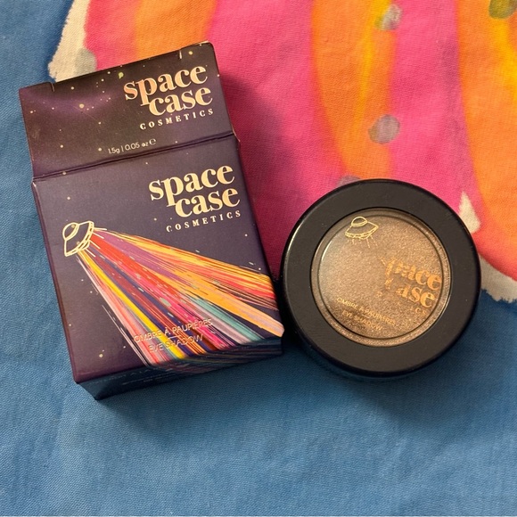 Space Case Cosmetics Eyeshadow in “Space Food” Vegan & Cruelty Free NWT - Picture 9 of 14